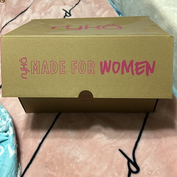 Ryka Cold Weather Boots - Aubonne Gore - Picture 8 of 10